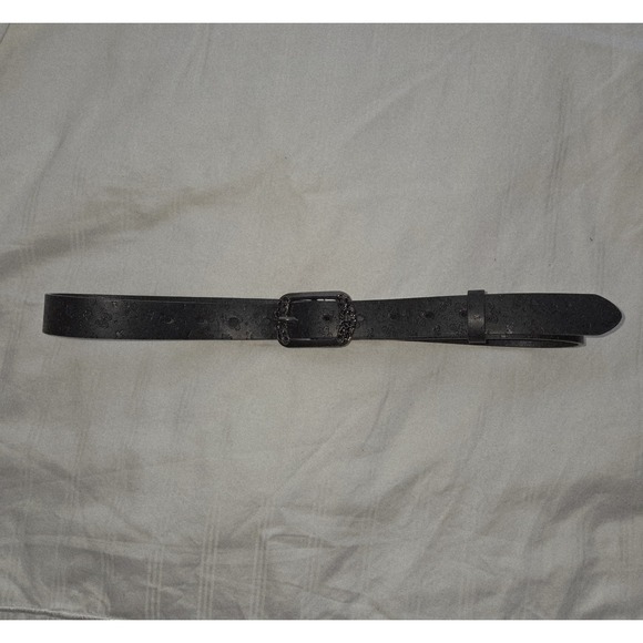 Commense Womens Black Embossed Belt with Ornate Buckle Fashion Accessory - Picture 3 of 3